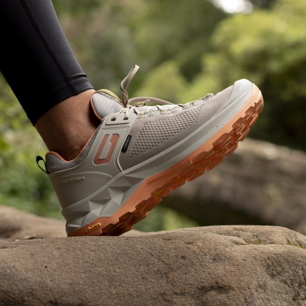 Gri Sport Nomad waterproof trainer