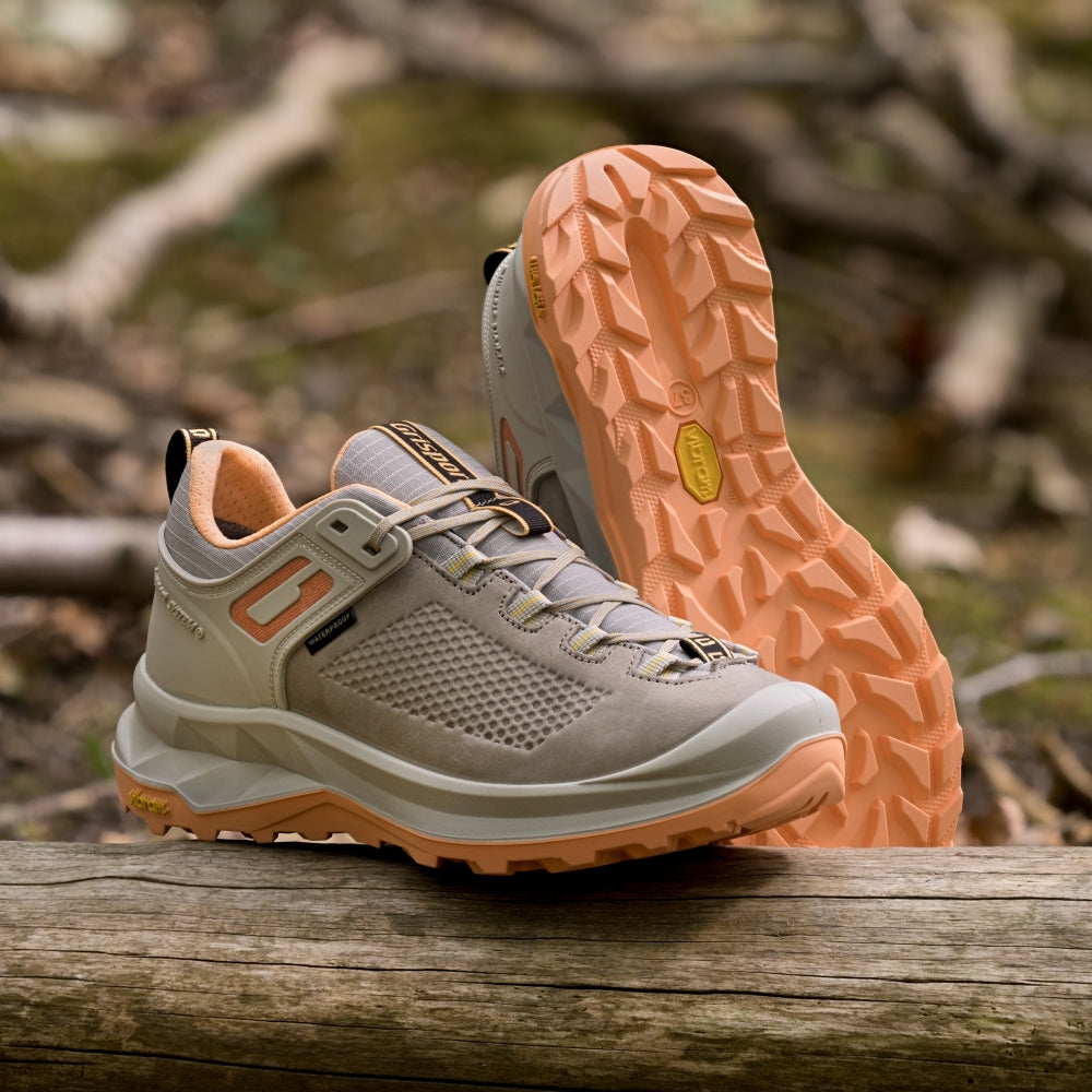 Gri Sport Nomad waterproof trainer