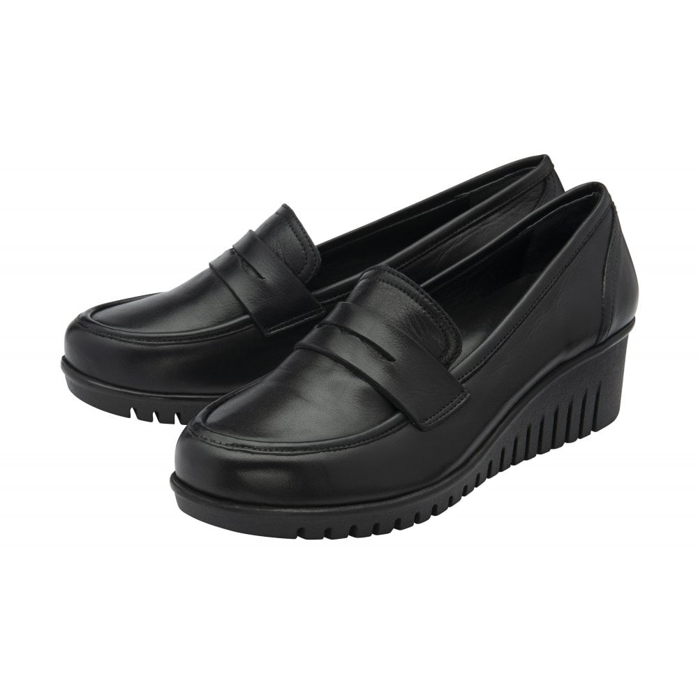 Lotus Detroit black leather loafer