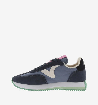 Victoria trainer 1134110
