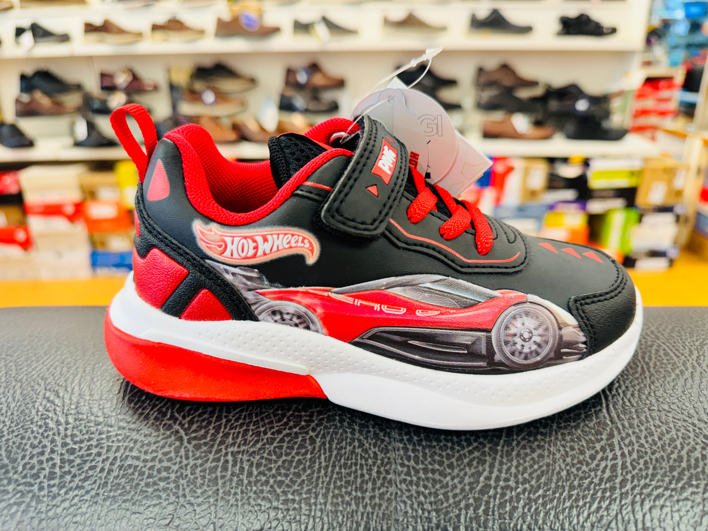 Primigi Hot wheels trainer lights - red