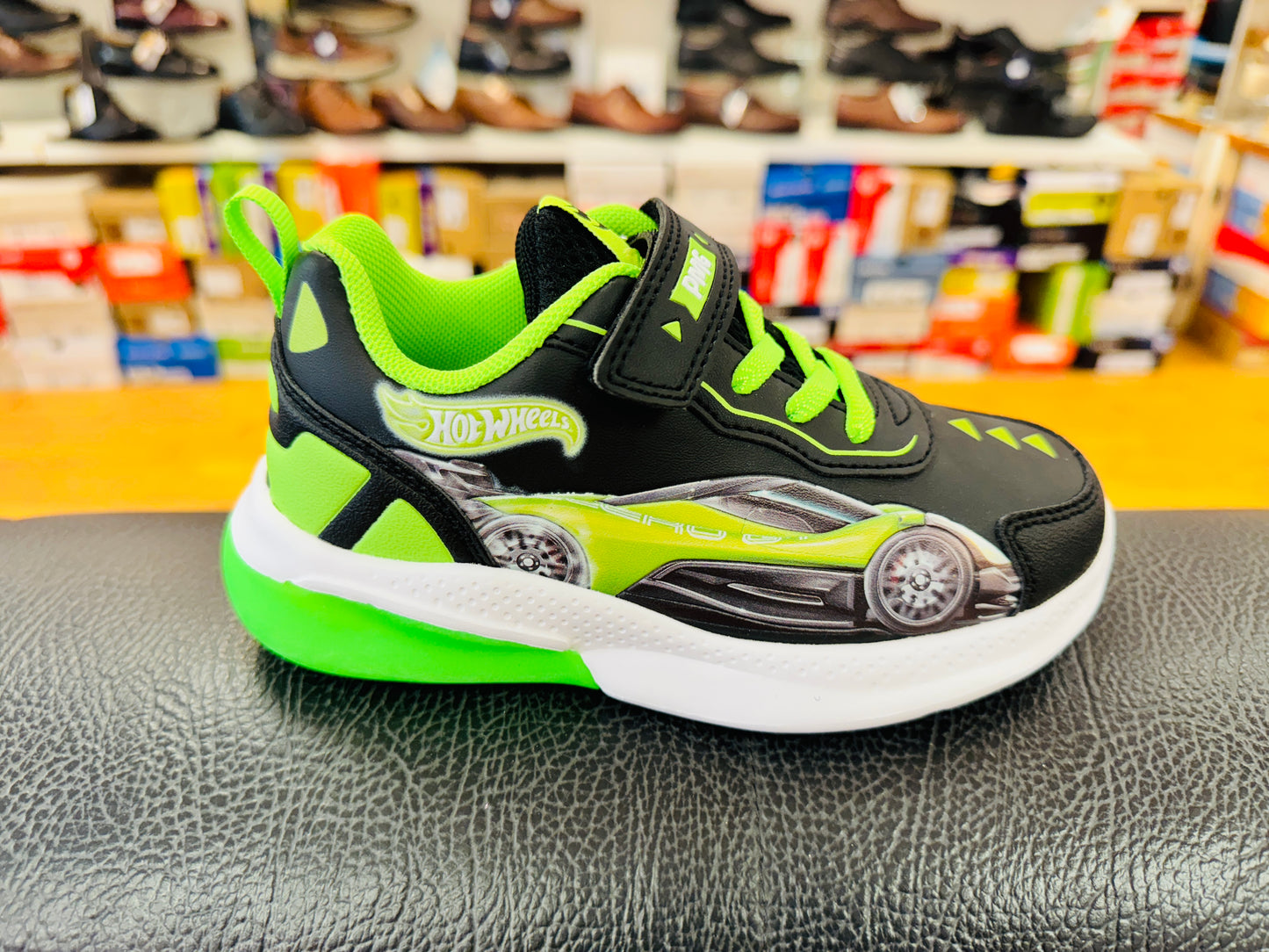 Primigi Hot wheels trainer lights - green