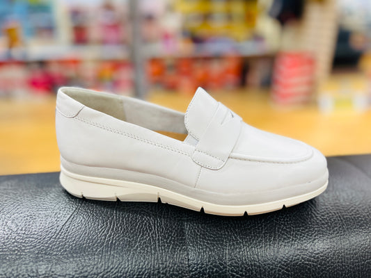 Tamaris white leather slip on - 24720