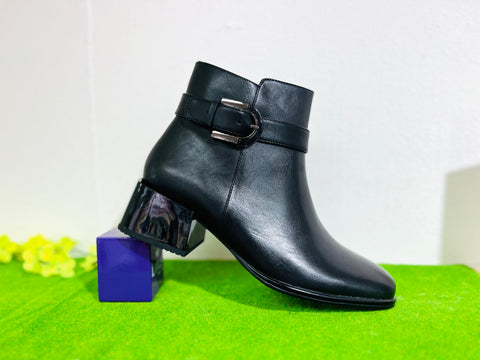 Caprice black leather boot 25340