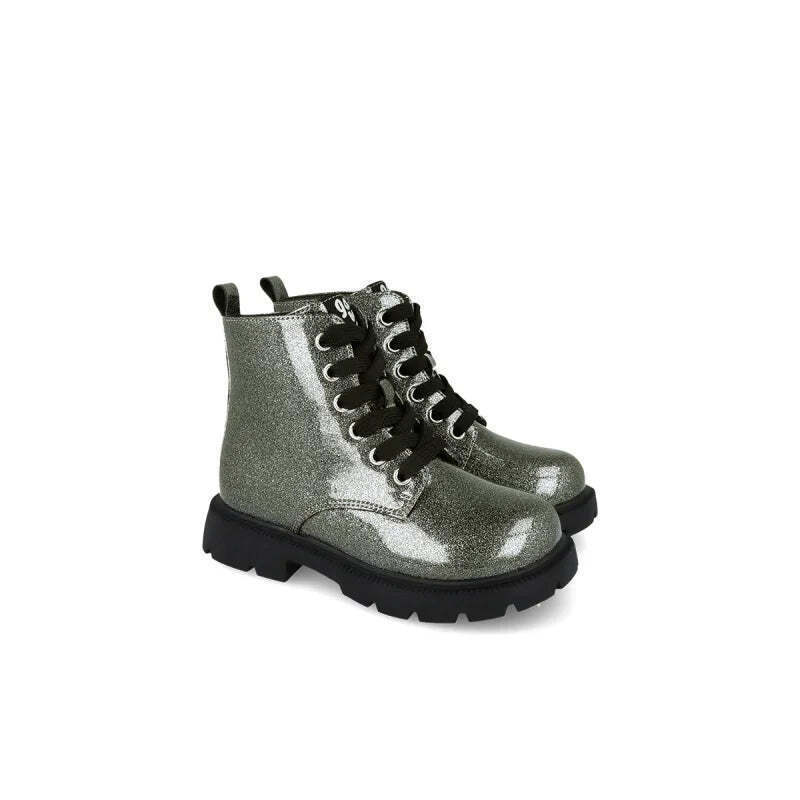 Garvalin 261565 Girls’ Silver Glitter Patent Boots – angle view