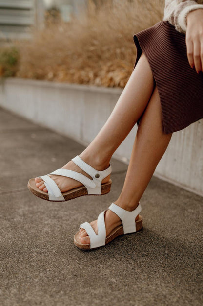 Josef Seibel Tonga 25 white sandal
