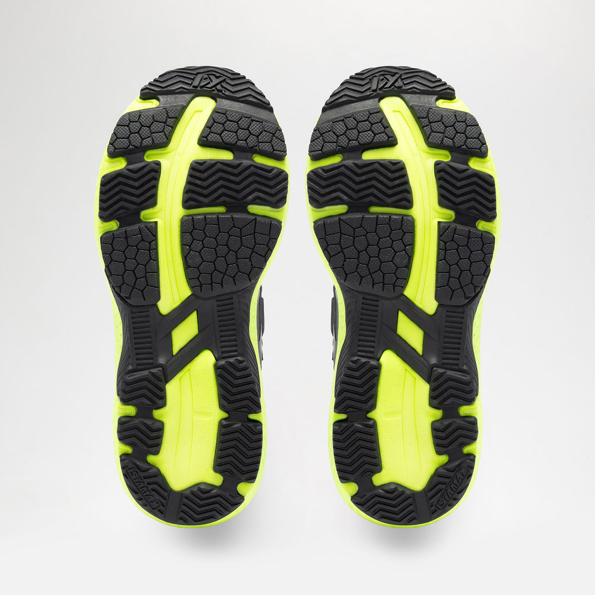 Istamax boys' trainer IMAA3805 in black/fluo yellow – sole tread of the pair