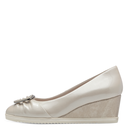 Tamaris wedge slip on - champagne - 22320