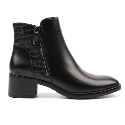 Lunar Hayley black ankle boot side view