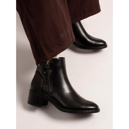 Lunar Hayley black ankle boots on model