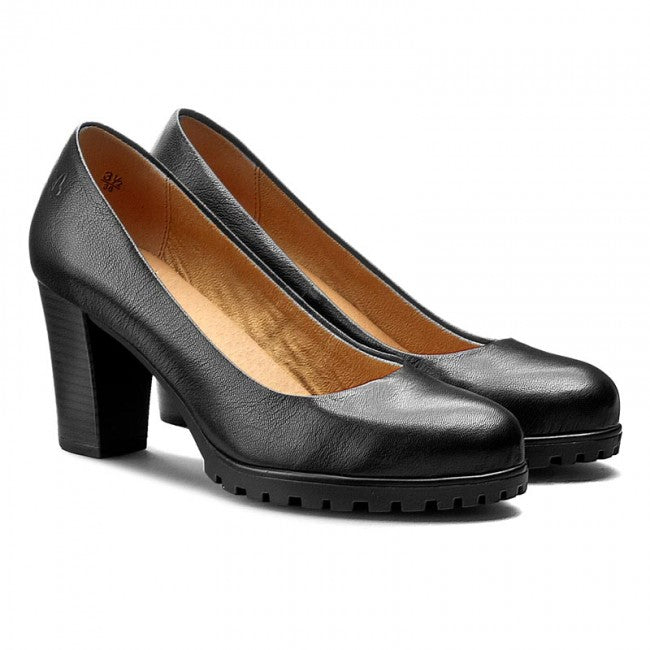 Caprice 22400 - black leather - Kirbys Footwear