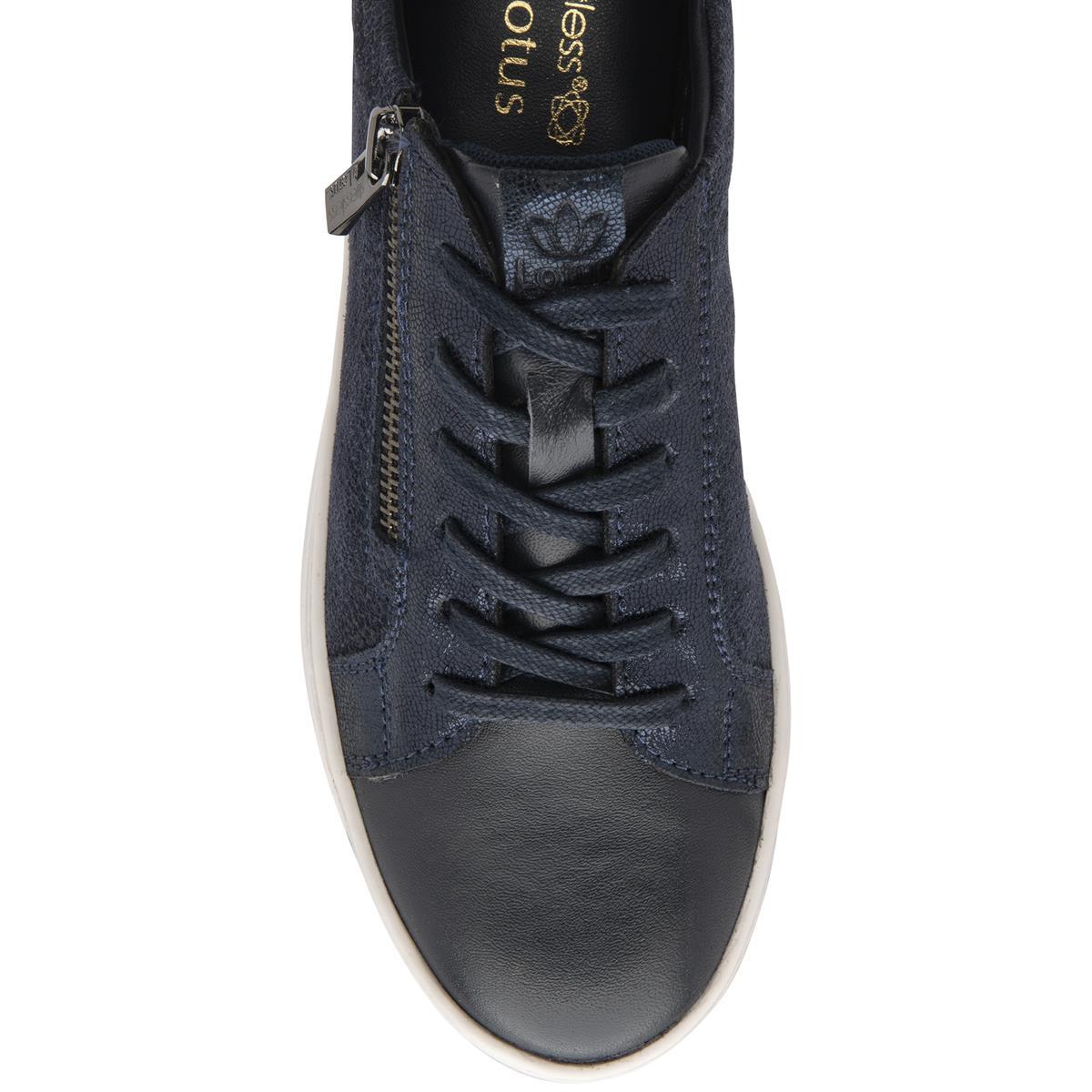 Lotus Sky trainer navy