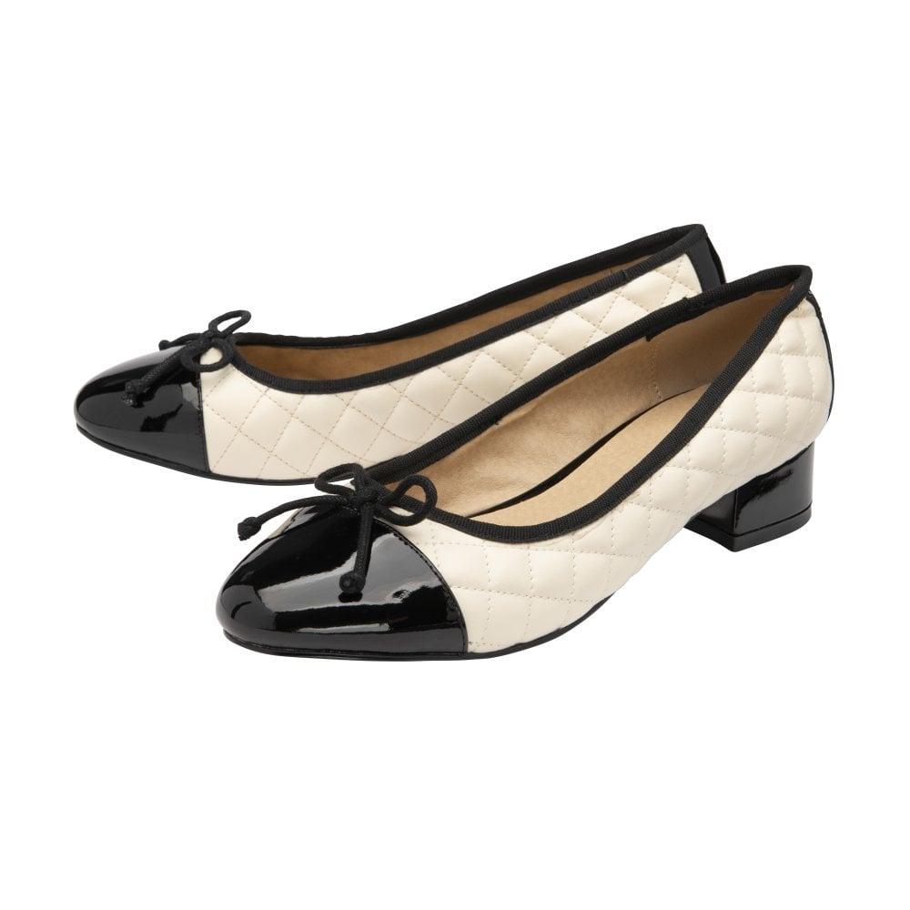Lotus Ivy cream pump