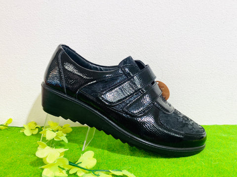 Propet WM1564 black velcro